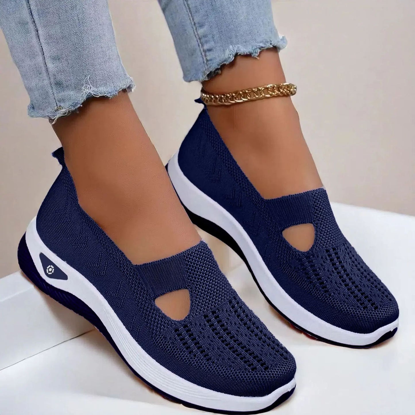 Soft Sole Shoes for Long Standing, Cushioned Walking Flats for Everyday Comfort and Support