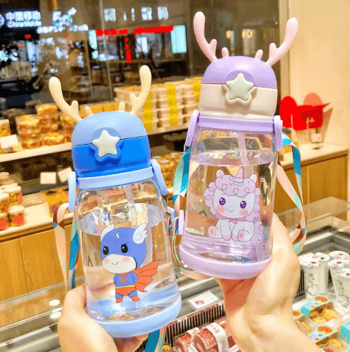 Cartoon Kids Water Bottle 500ml Leak Proof Straw Bottle with Pop Up Spout for School and Sports