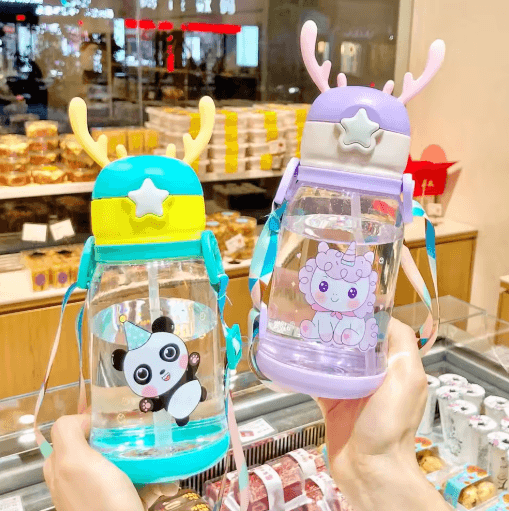Cartoon Kids Water Bottle 500ml Leak Proof Straw Bottle with Pop Up Spout for School and Sports