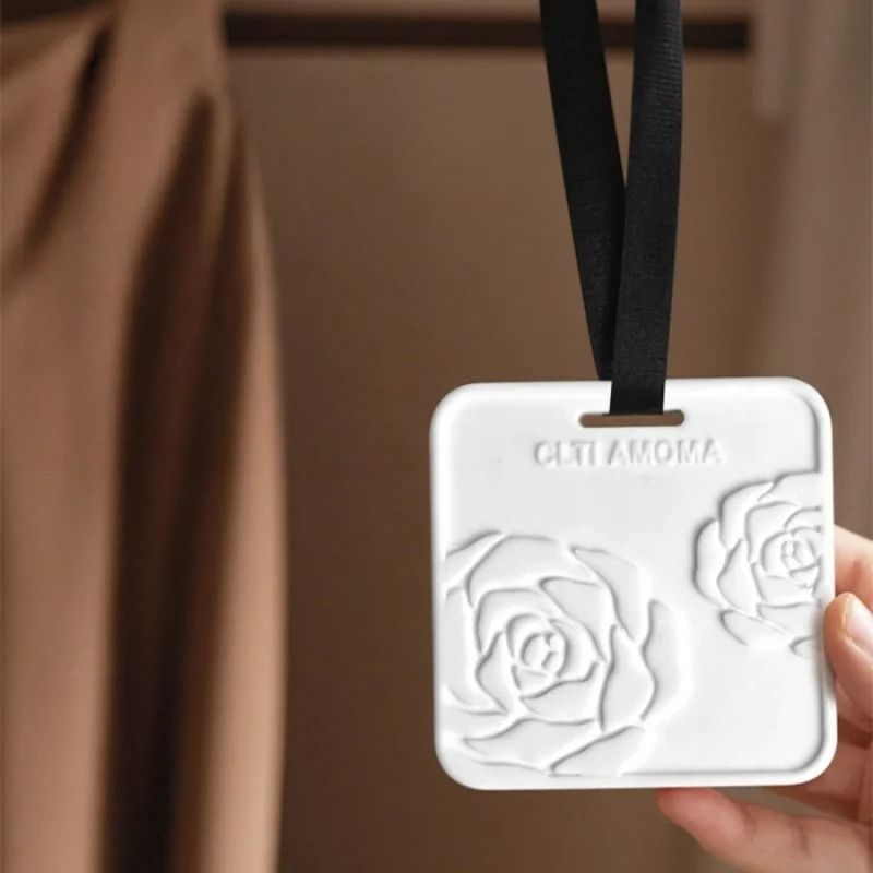 Aromatherapy Hanging Decoration Pendant With Rose And Freesia Scent