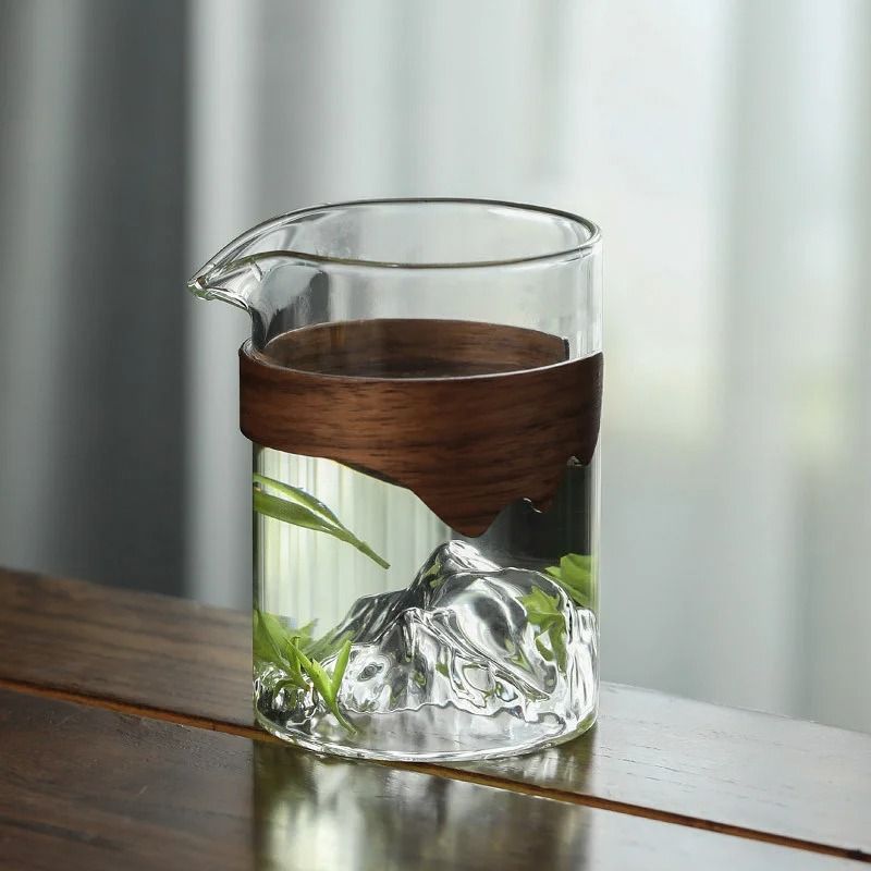 Anti Scalding Wooden Handle Glass Fair Cup Tea Pitcher