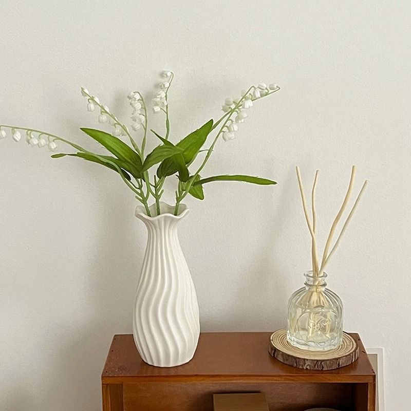 Modern Candy Color Ceramic Bud Vase for Desktop Home Decor