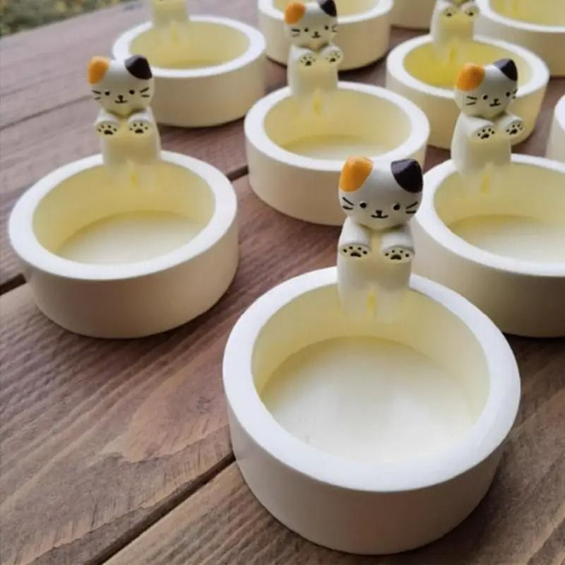 Cute Kitten Candle Holder with Hand-Warming Paws Design