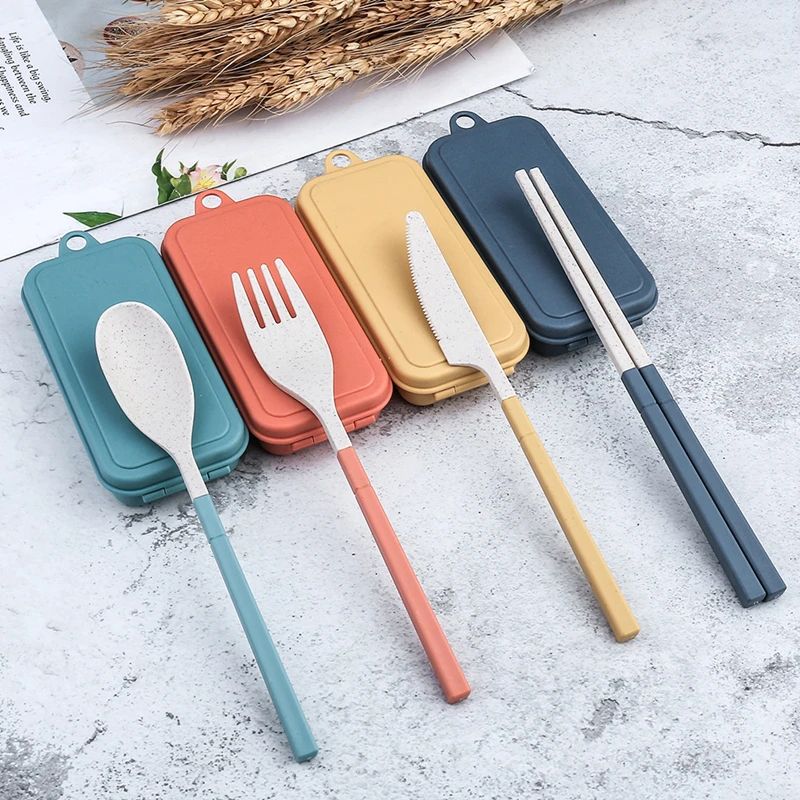 EcoLite 4-Piece Portable Travel Cutlery Set – Sustainable Eco-Friendly Wheat Straw Tableware with Case