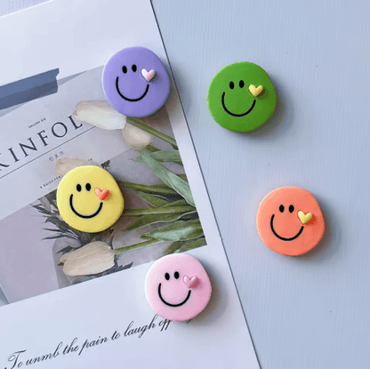 5-Piece Colorful Round Face Fridge Magnets – Festive Decorative Magnets for Kitchen & Christmas