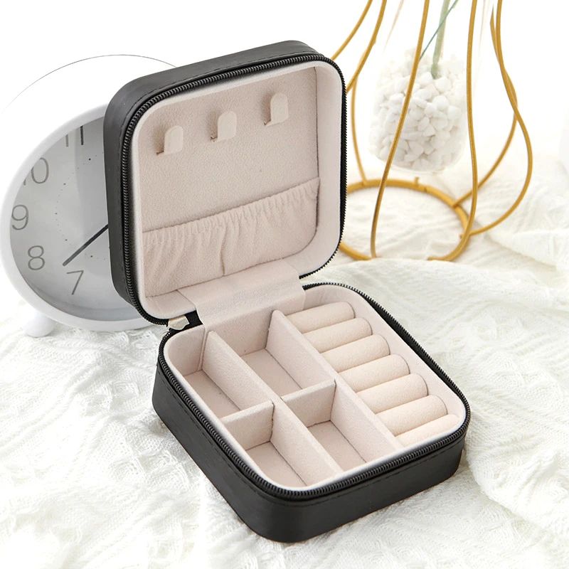Single-Layer PU Leather Travel Jewelry Box – Compact Zipper Organizer Case