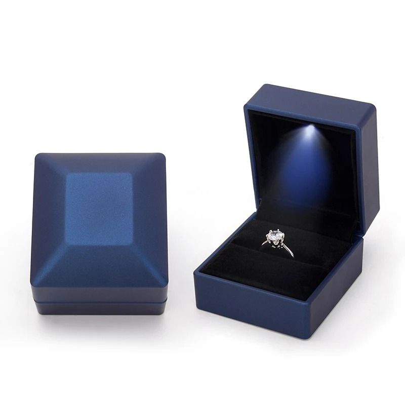 LED Lighted Jewelry Box – Heart & Square Velvet Proposal Cases