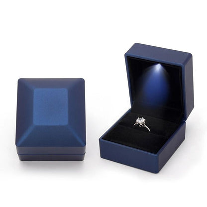 LED Lighted Jewelry Box – Heart & Square Velvet Proposal Cases