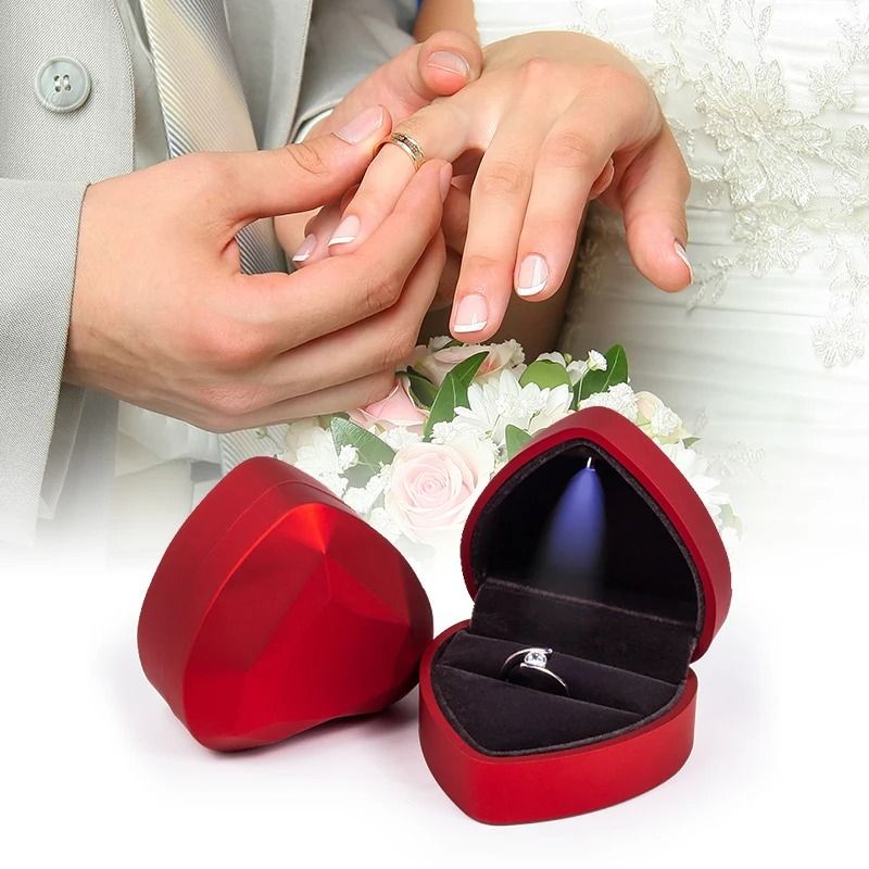 LED Lighted Jewelry Box – Heart & Square Velvet Proposal Cases