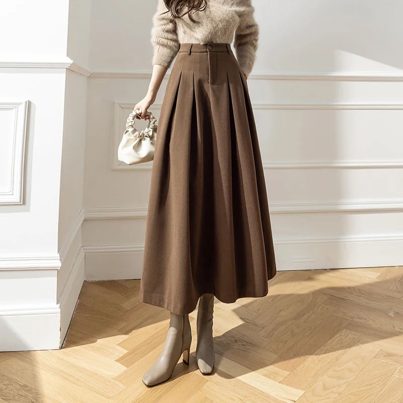 Elegant A-Line Woolen Maxi Skirt – High Waist Pleated Long Winter Skirt for Women