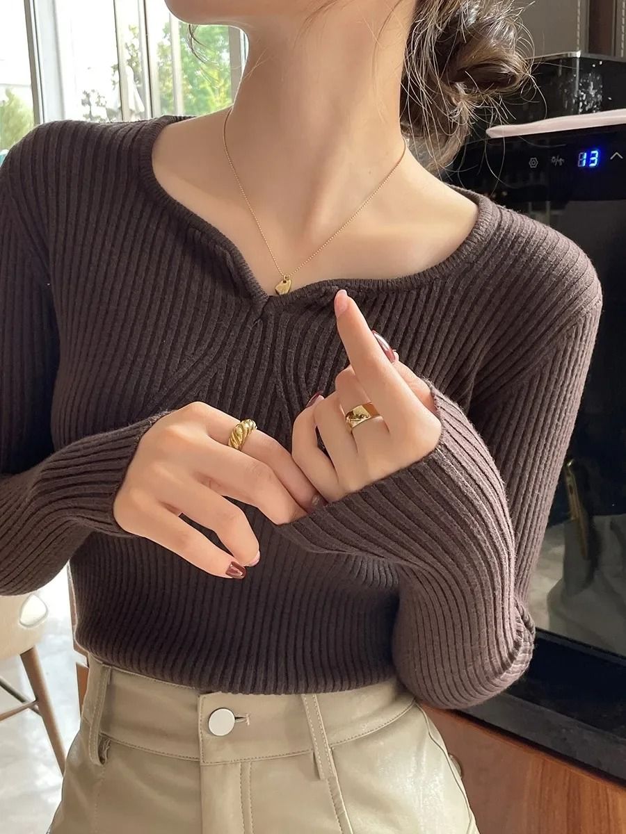2025 Basic V-Neck Chic Pullover – Slim Ribbed Knitted Sweater for Autumn & Winter