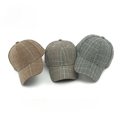 Classic Checkered Baseball Cap – All-Season Sun Visor Cap with Adjustable Fit for Men & Women