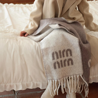 Thick Jacquard Knit Scarf Wool Blend Letter Pattern Winter Shawl Two Color Fashion Scarf