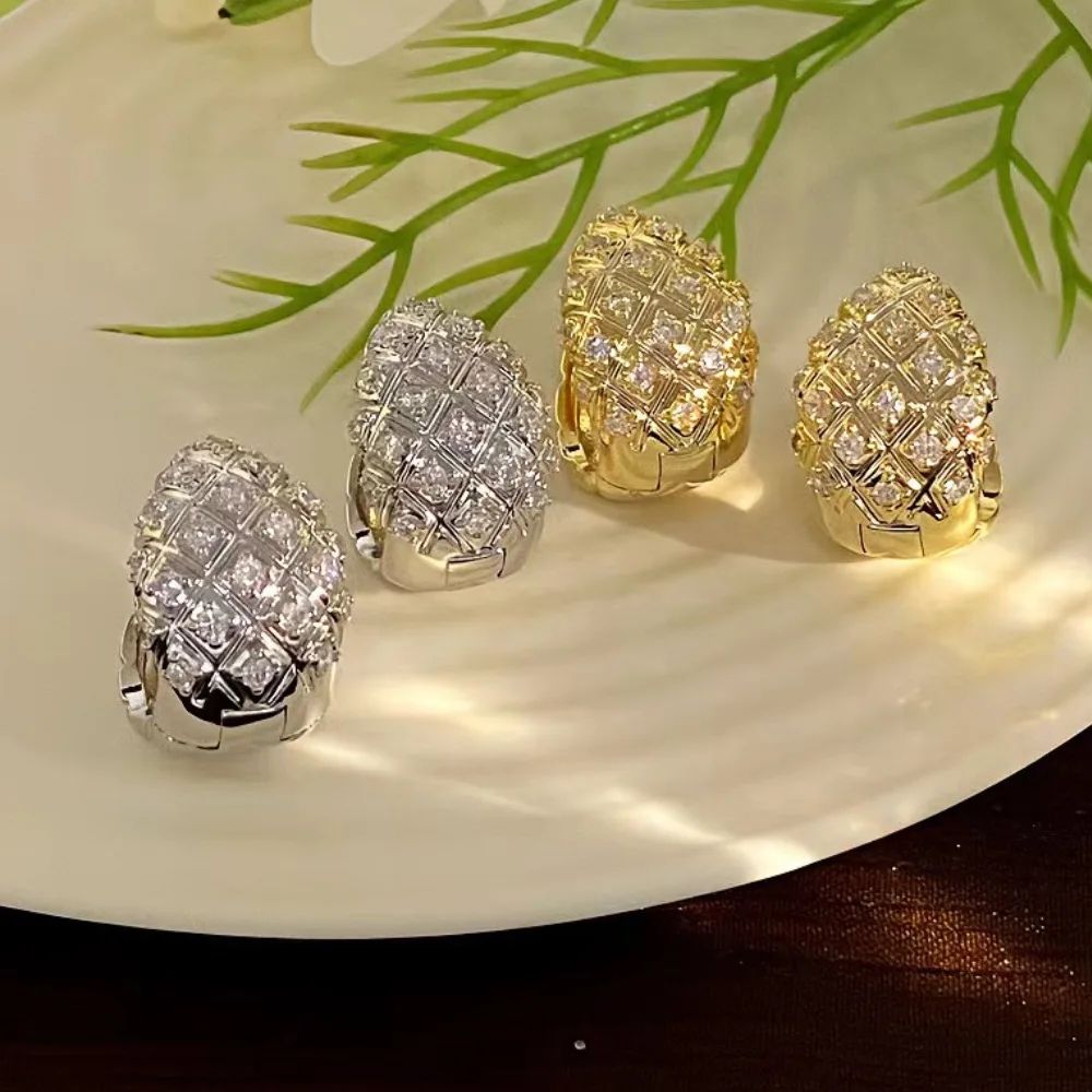 Retro Gold Water Drop Earrings for Women – French-Inspired Statement Studs