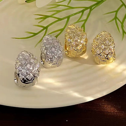 Retro Gold Water Drop Earrings for Women – French-Inspired Statement Studs