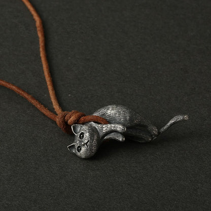 Creative Cat Pendant Necklace for Couples Personalized Jewelry Gift for Cat Lovers Unique Design for Women Men