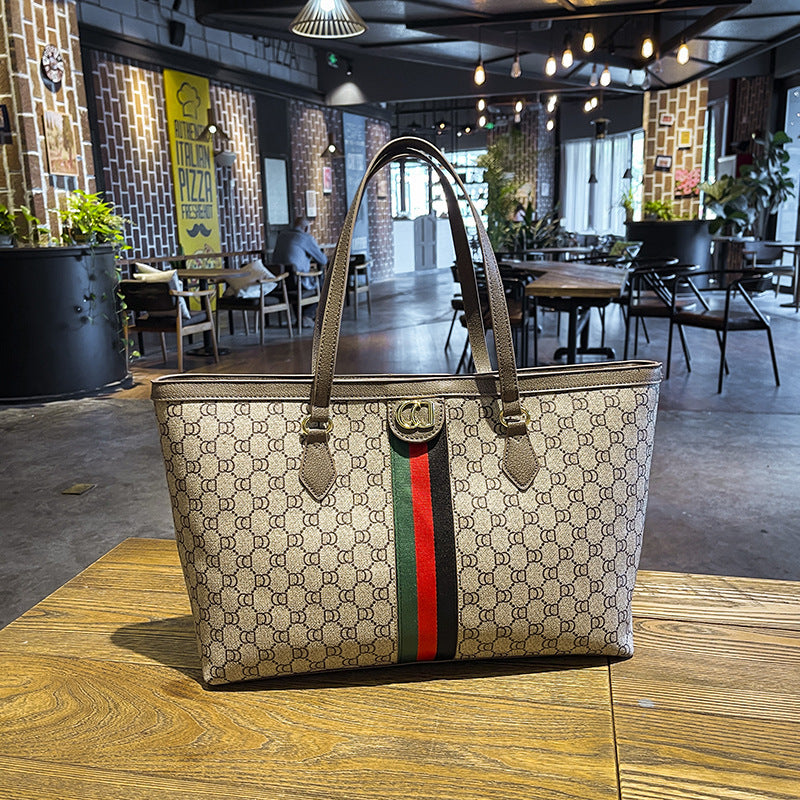 Large Capacity Light Luxury Women's Tote Bag Versatile Fashionable Commuter & Mommy Shoulder Bag