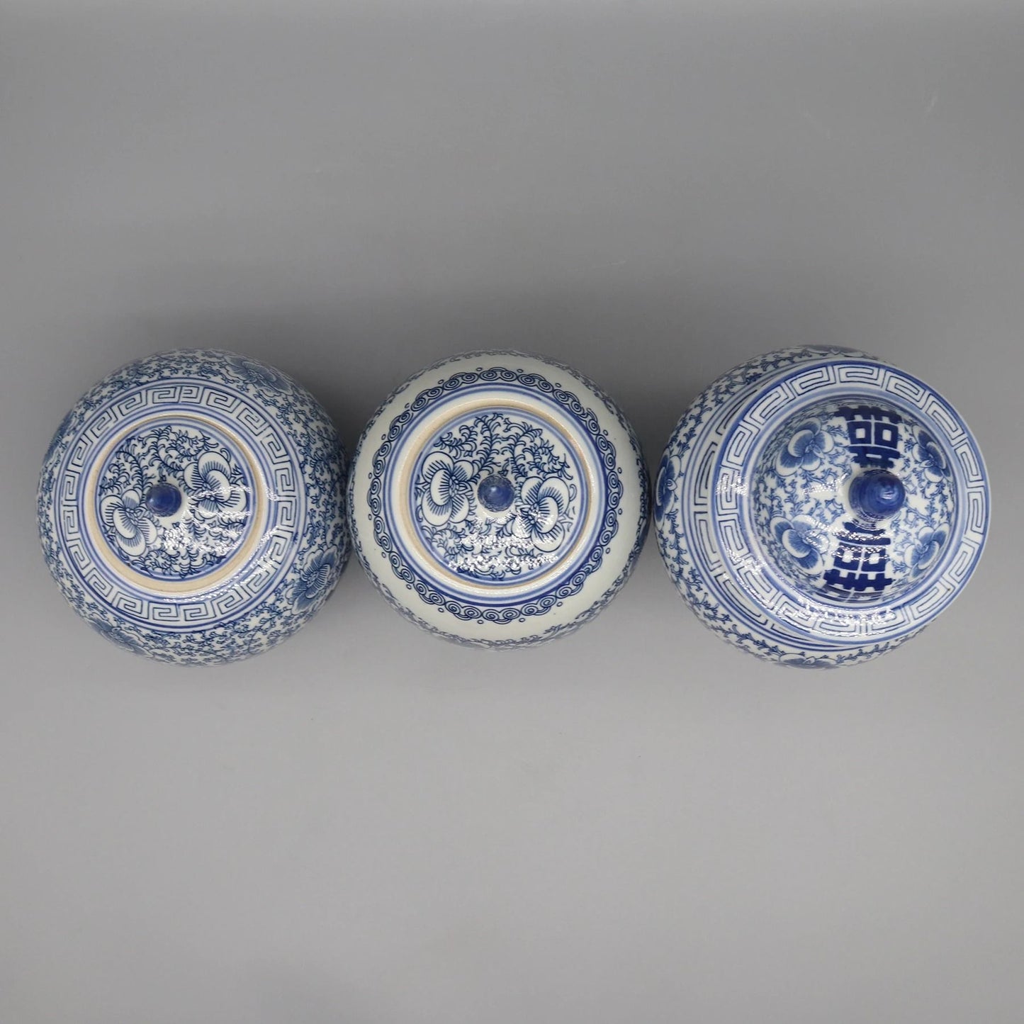 Blue and White Ceramic Jar Decorative Porcelain Vase Storage Canister Home Decor Accent