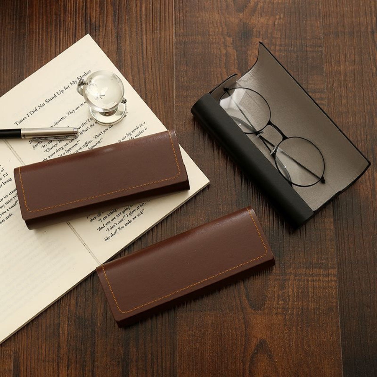 Retro PU Leather Glasses Case Lightweight Hard Sunglasses Storage & Portable Protective Eyewear Case