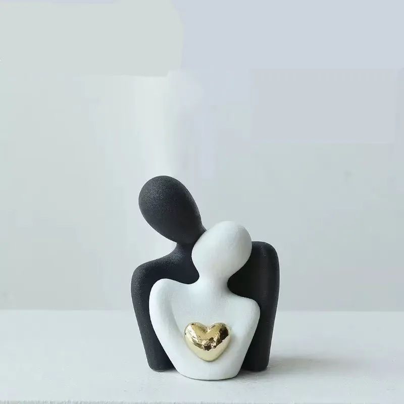 Romantic Couple Embrace Statue – Love Figurine Decor for Bedroom & Valentine's Gift