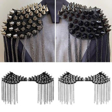 Brooches & Pins