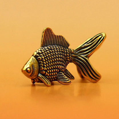 Golden Fortune Brass Goldfish Figurine – Retro Lucky Ornament for Home, Desk & Tea Pet Decor