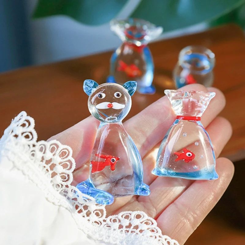 VividGlass Mini Pocket Fish Figurine – Handcrafted Colorful Glass Ornament for Desk & Home Decor