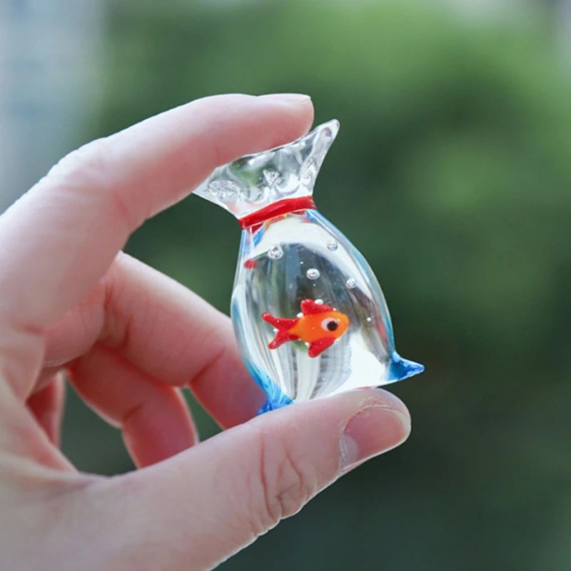 VividGlass Mini Pocket Fish Figurine – Handcrafted Colorful Glass Ornament for Desk & Home Decor