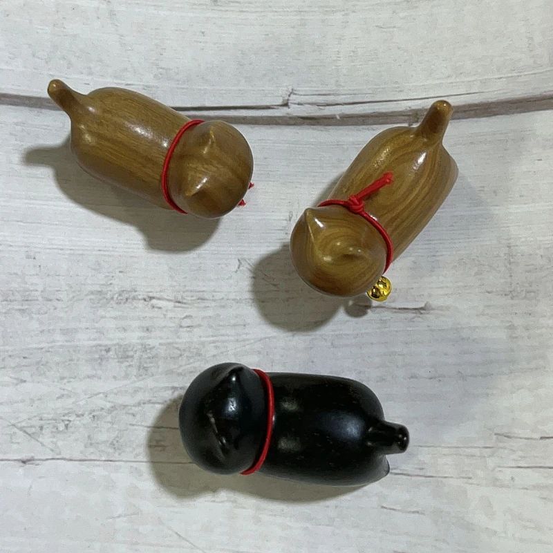 Whittle Charm Mini Wooden Cat Figurine – Hand-Carved Natural Wood Animal Decor with Bell