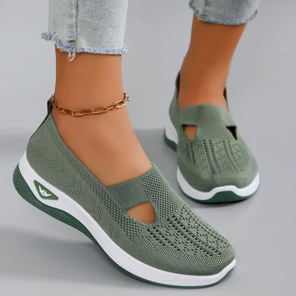 Breathable Lightweight Women's Sports Shoes for Everyday Comfort