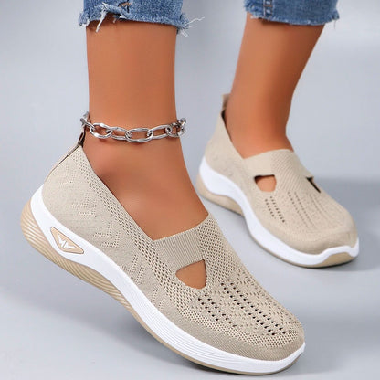 Breathable Lightweight Women's Sports Shoes for Everyday Comfort