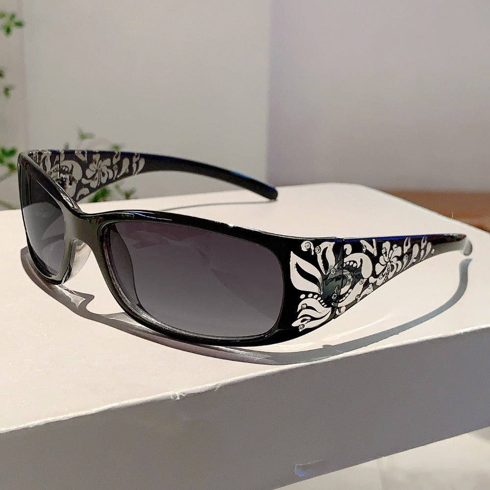 Square Frame Retro Small Frame Sunglasses for Women Summer Beach Style