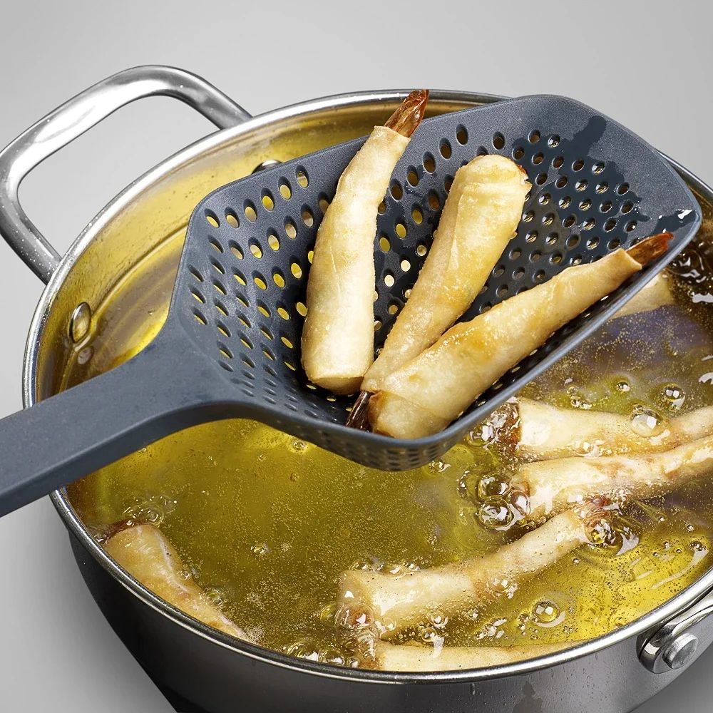 Plastic Pasta Strainer Spoon with Long Handle