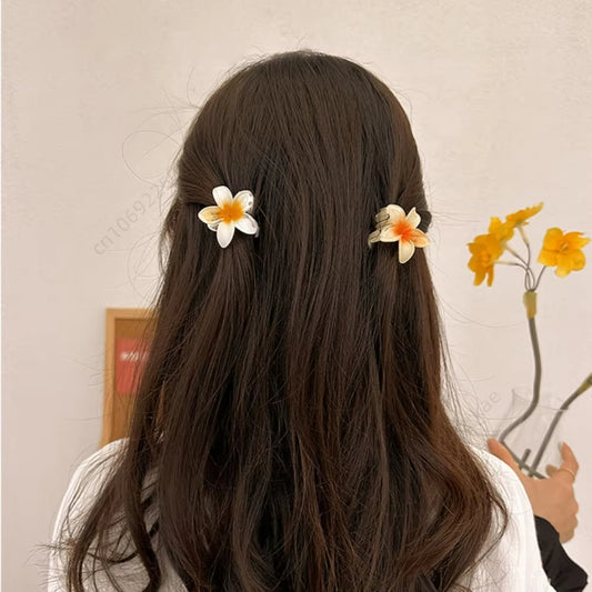 Tropical Bloom Mini Flower Hair Claw Clips Hawaiian Gradient Hair Clips for Everyday Style