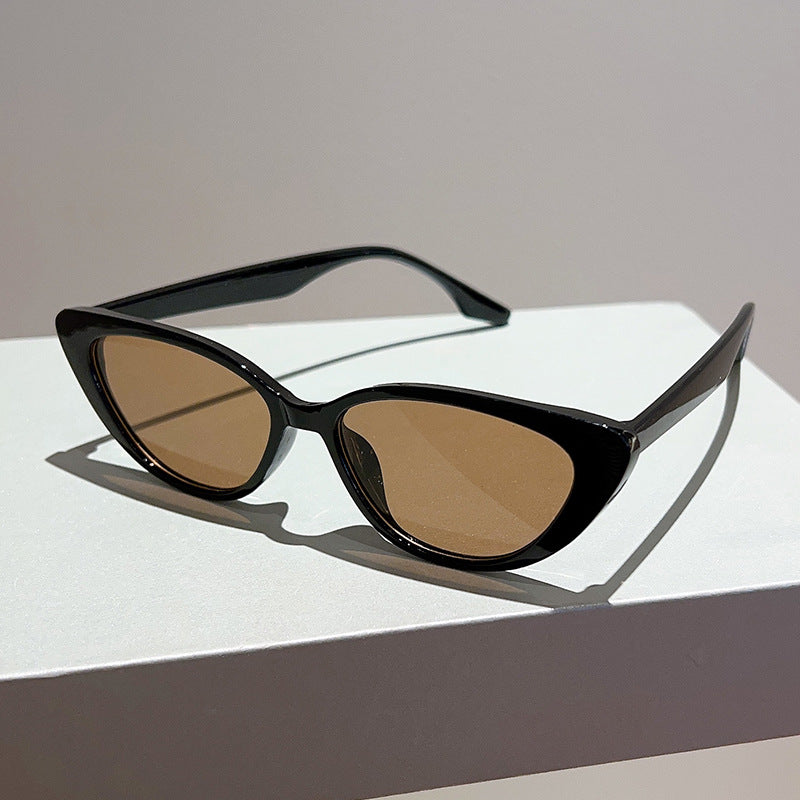 Luxe Leopard Cat Eye Sunglasses with Protection for Women