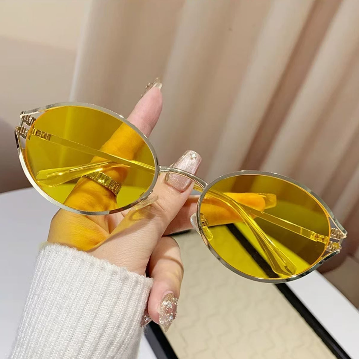 Vintage Vista Oval Sunglasses Retro Metal Frame Street Style Shades