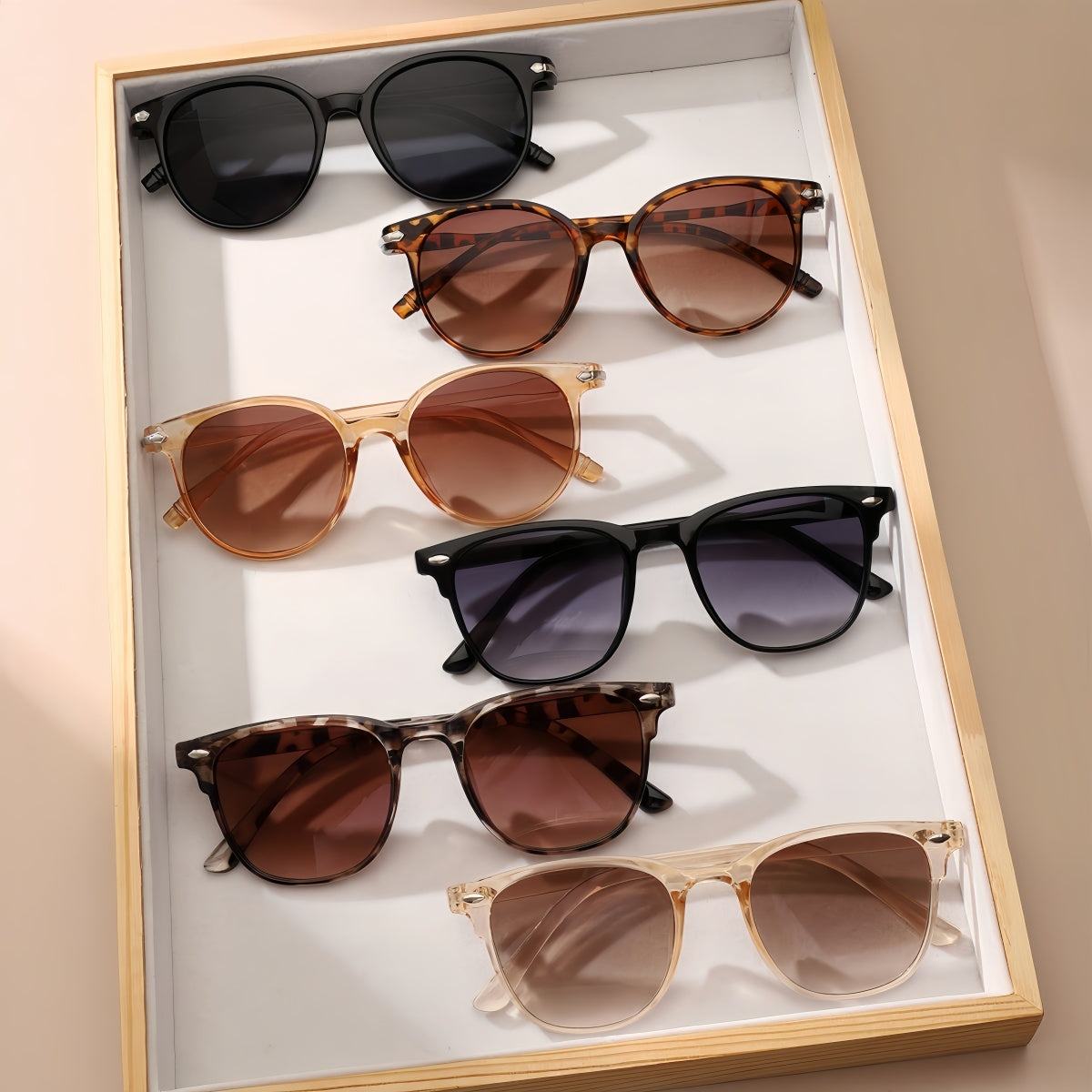Retro Sunglasses UV Lightweight Unisex Sunglasses with Oval Frame