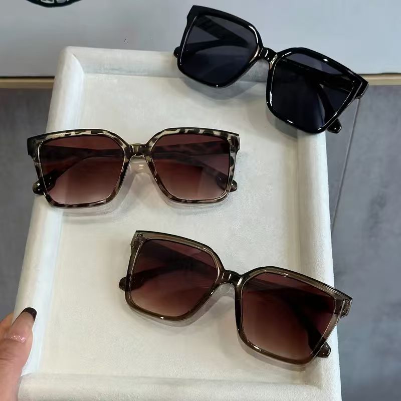 Oversized Rectangle Sunglasses Set for Women with UV Protection