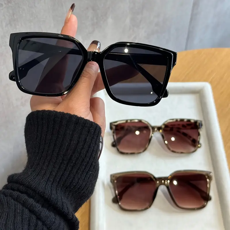 Oversized Rectangle Sunglasses Set for Women with UV Protection